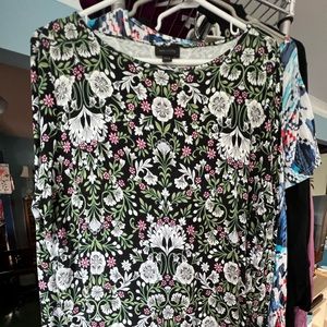 J. Jill Wearever XL black with flowers tunic long sleeve